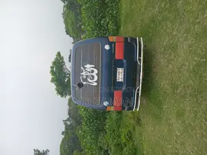 Toyota Hiace 2004