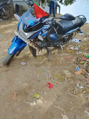 TVS Stryker . 2017