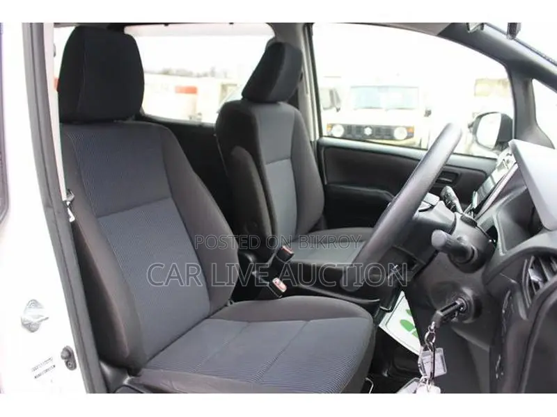 Toyota Noah Non Hybrid 2021