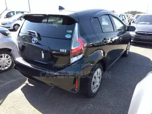 Toyota Aqua HYBRID S 2021