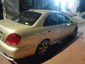 Nissan Sunny golden 2005