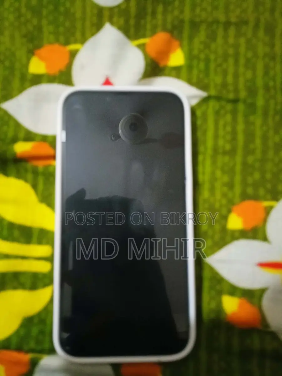 Apple iPhone 13 (Used)