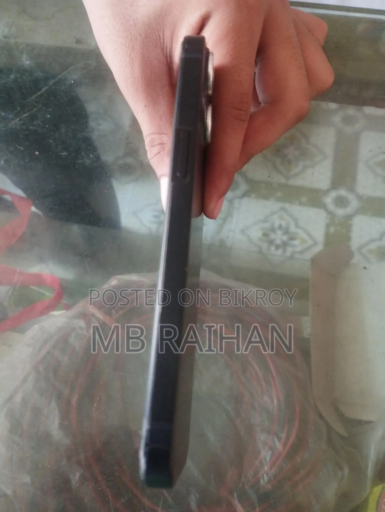 Apple iPhone 13 . (Used)