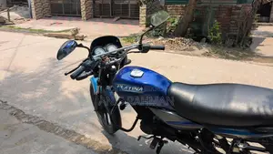 Bajaj Platina . 2015