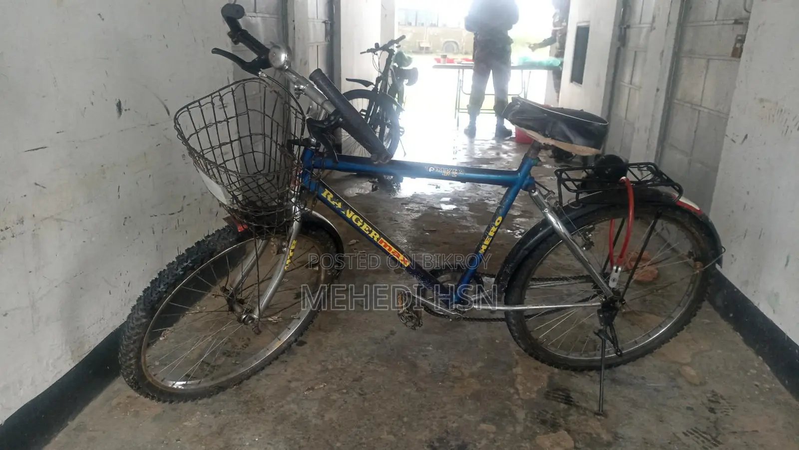 সাইকেলটা বিক্রি করা হবে