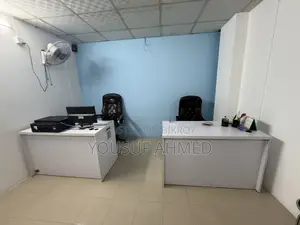 অফিস ফার্নিচার টেবিল এবং চেয়ার