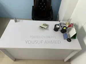 Office Furniture table and chairs