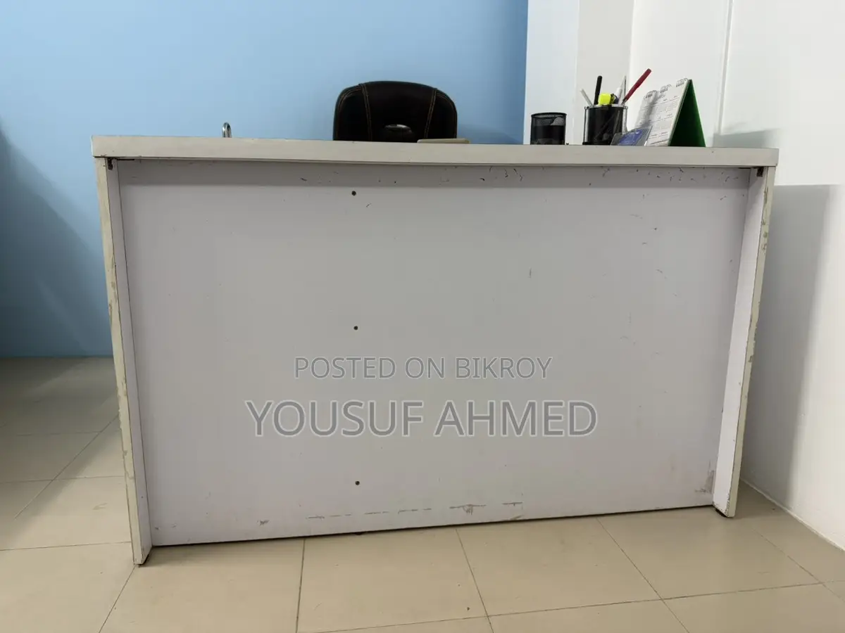 Office Furniture table and chairs