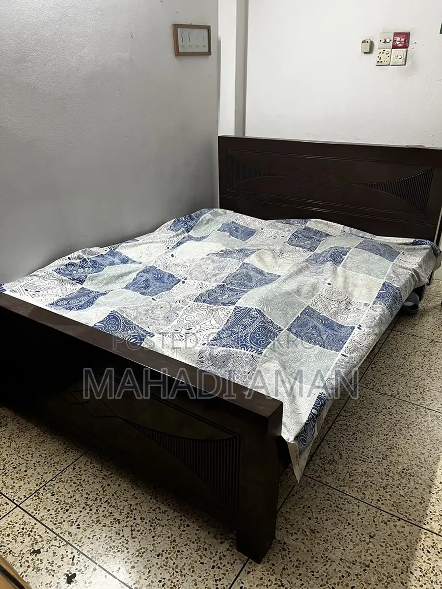 মালয়েশিয়ান কাঠের খাট