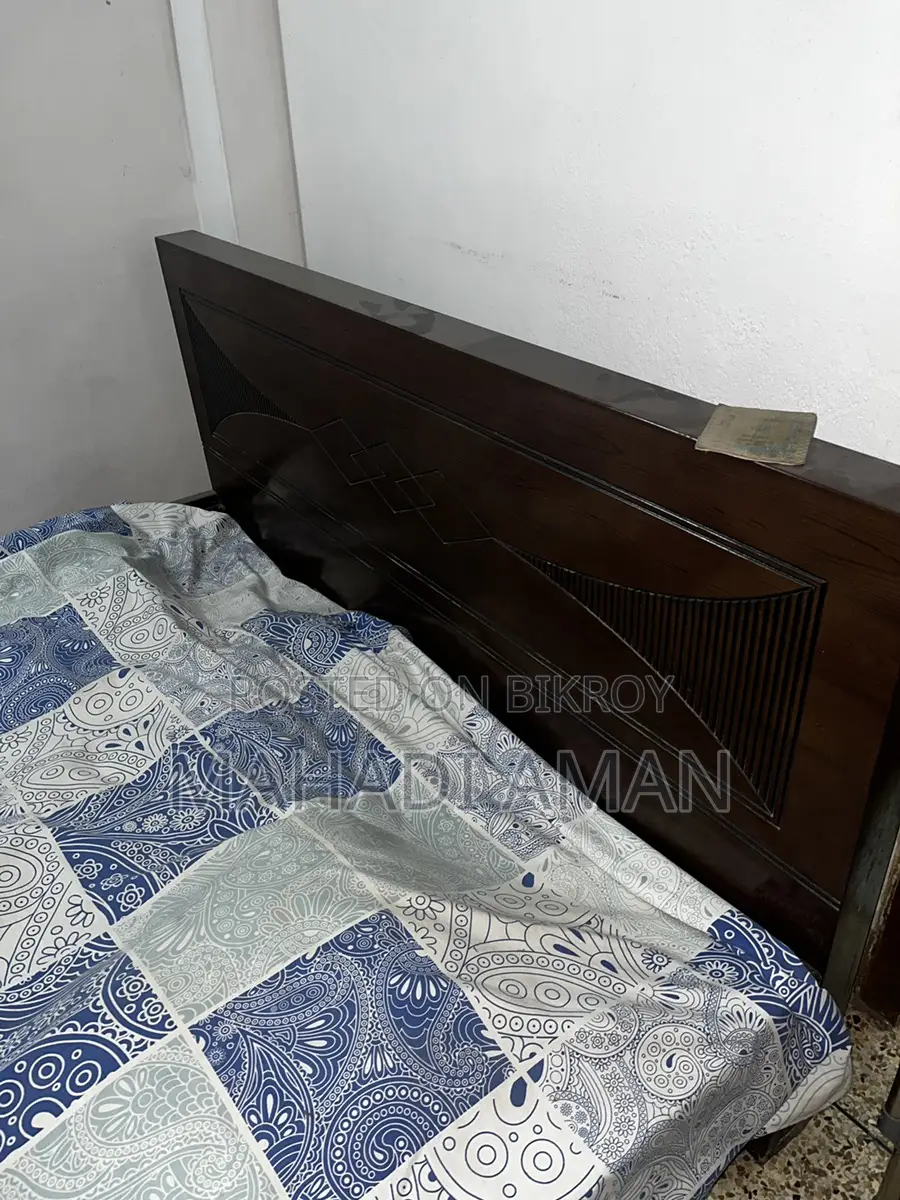 মালয়েশিয়ান কাঠের খাট
