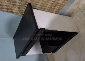 কম্পিউটার টেবিল