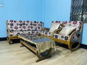 সেগুন কাঠের সোফা
