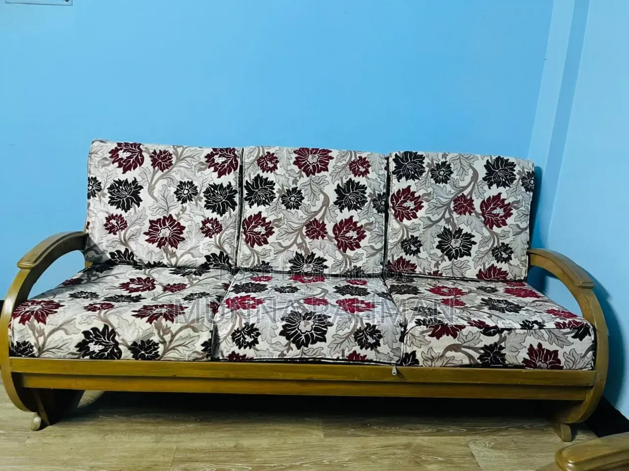 সেগুন কাঠের সোফা