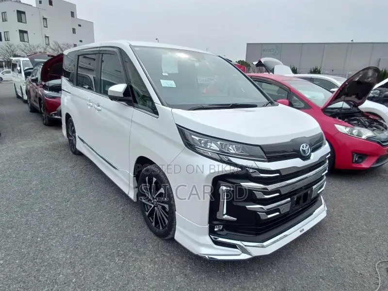 Toyota Noah HYBRID S-Z 2023