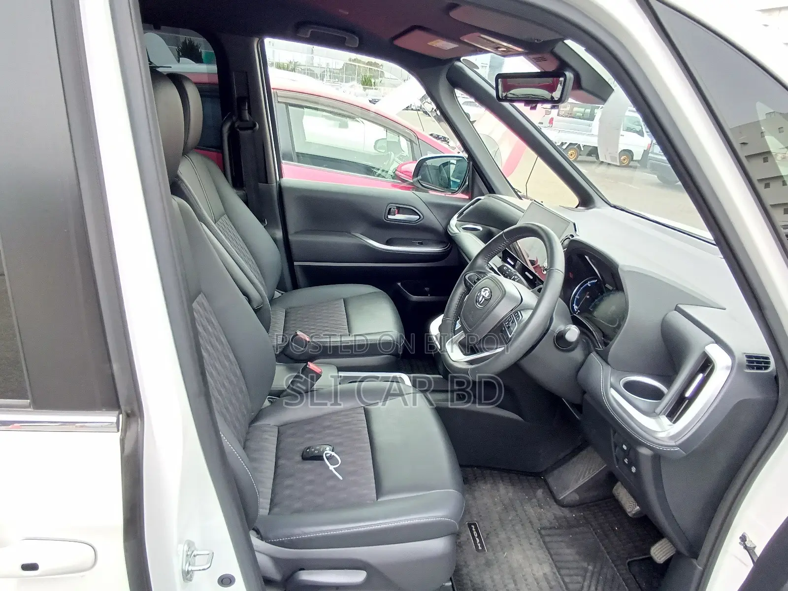 Toyota Noah HYBRID S-Z 2023