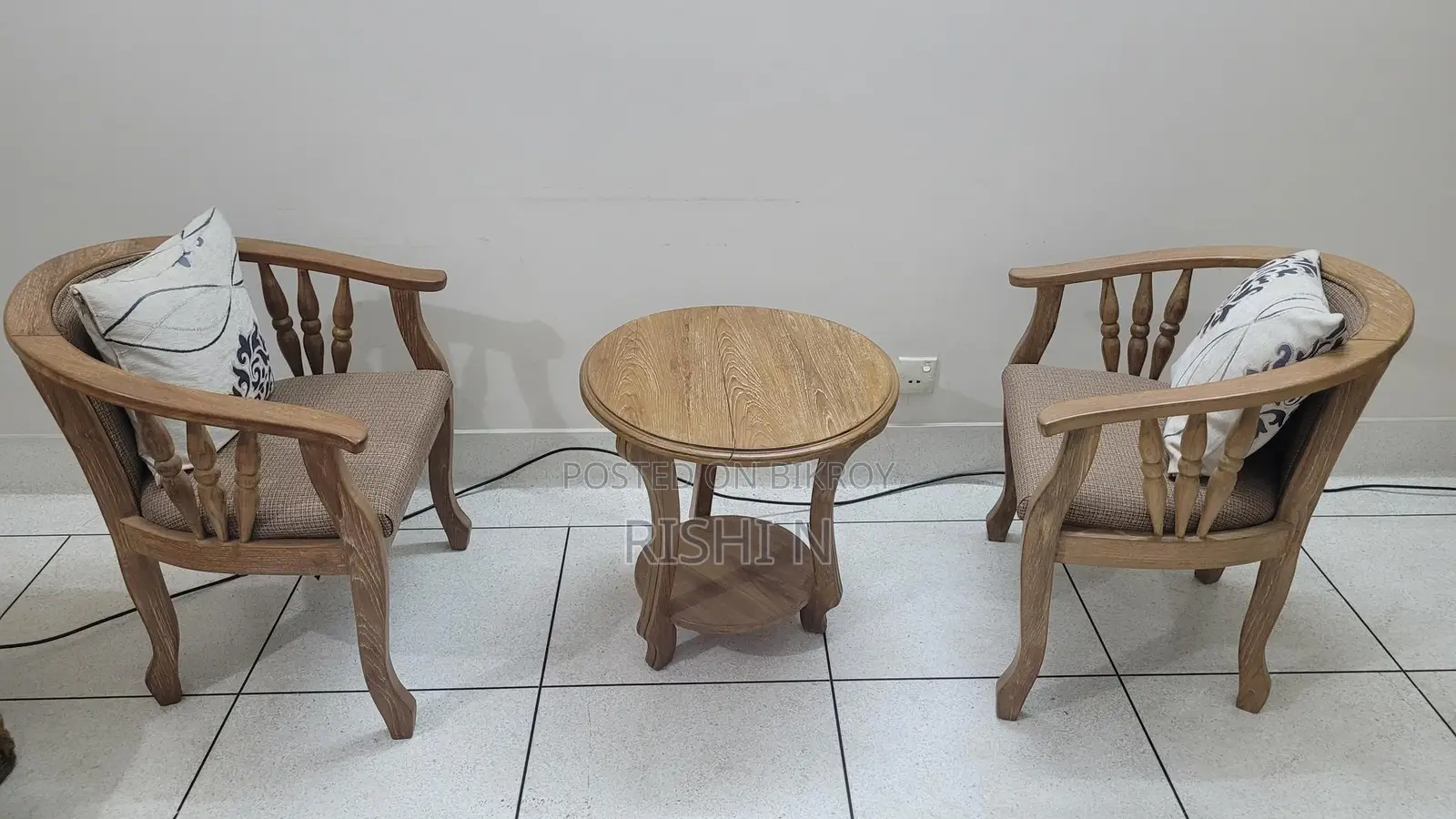 Coffee Table & Chair
