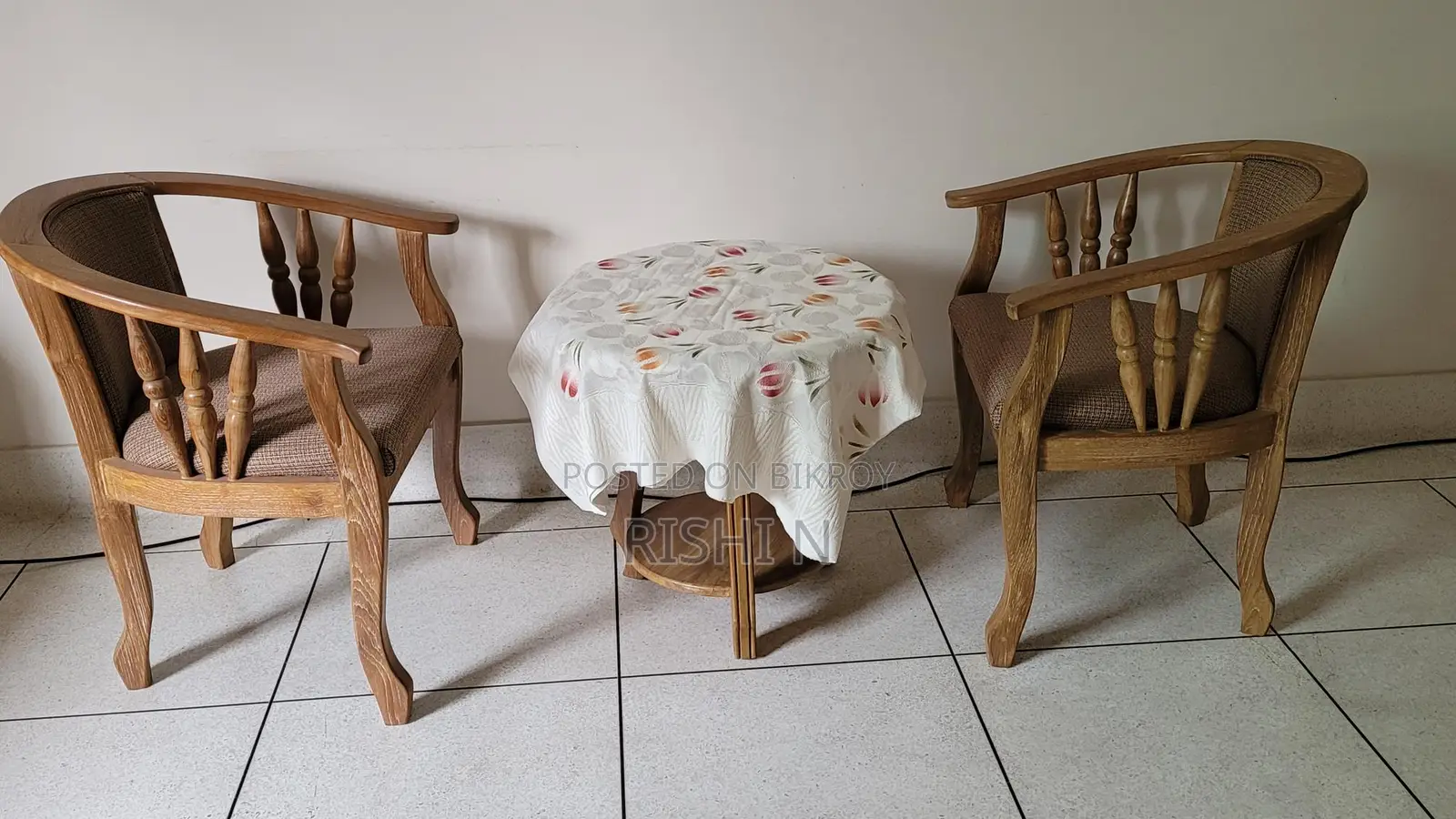 Coffee Table & Chair