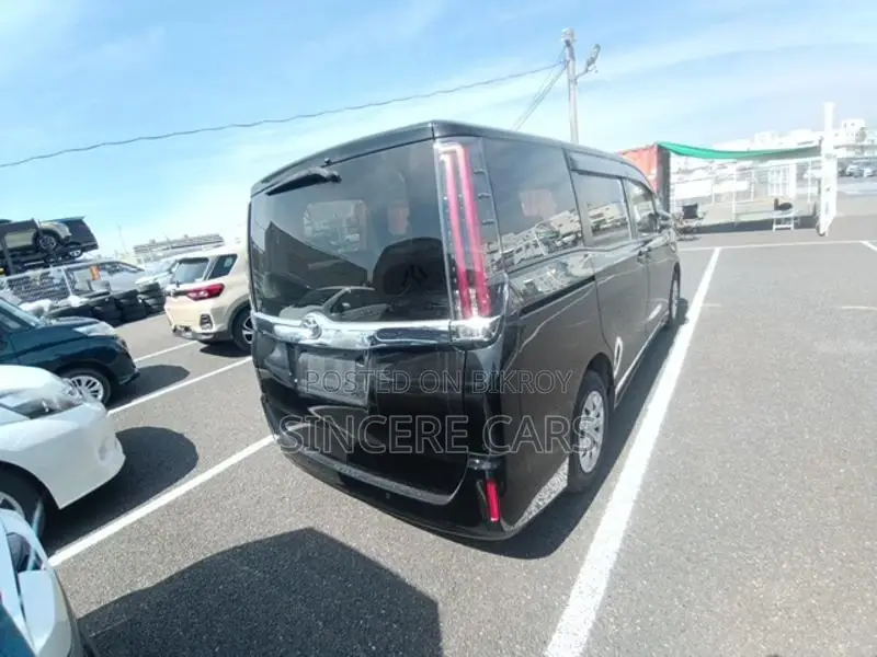 Toyota Noah EX NON HYBRID 2020