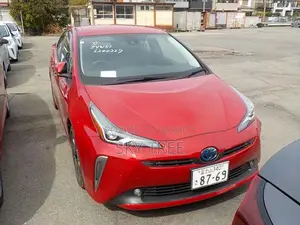 Toyota Prius S touring Selection 2021