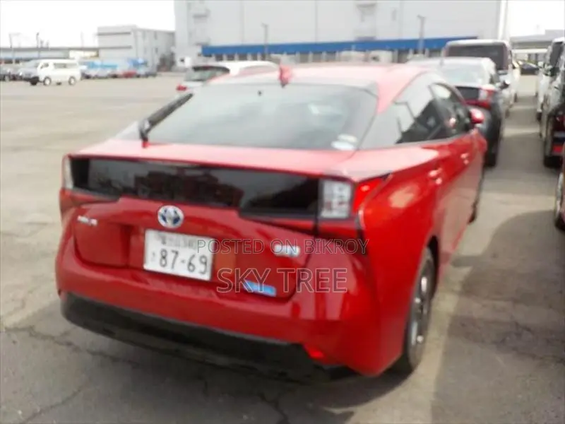 Toyota Prius S touring Selection 2021