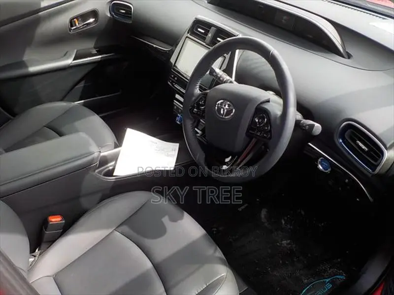 Toyota Prius S touring Selection 2021