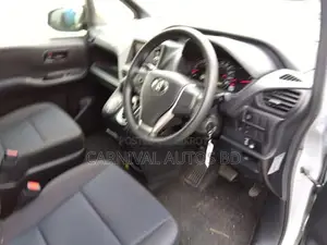 Toyota Noah 2.0 FWD (8 Seater) 2020 Silver