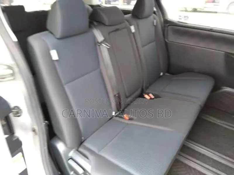 Toyota Noah 2.0 FWD (8 Seater) 2020 Silver