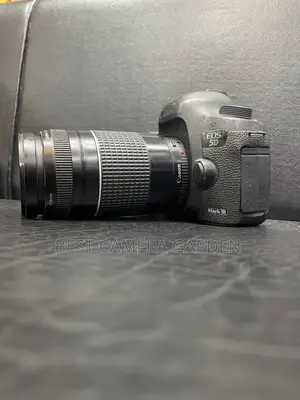 📸 Canon 5D Mark III with 75-300mm Lens (Full Package)