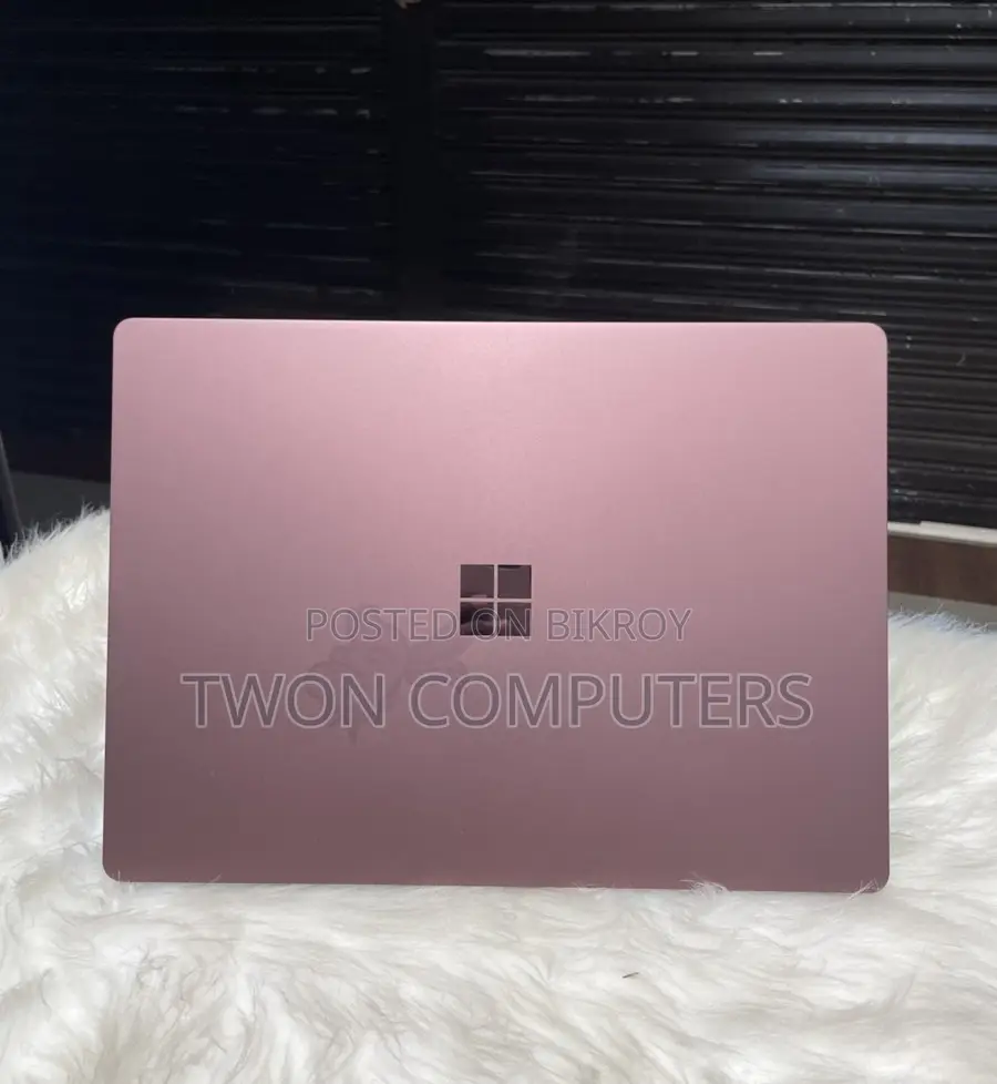 Premium Edition Microsoft Surface Laptop 2 i7-8th Generation 8/256 GB