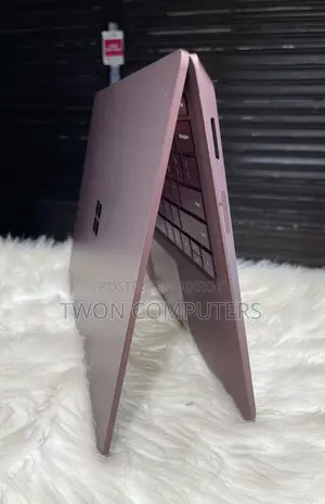Premium Edition Microsoft Surface Laptop 2 i7-8th Generation 8/256 GB