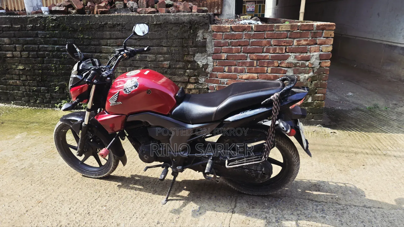 Honda CB 2017 Red