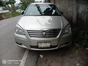 টয়োটা প্রিমিও ২০০৪ সিলভার