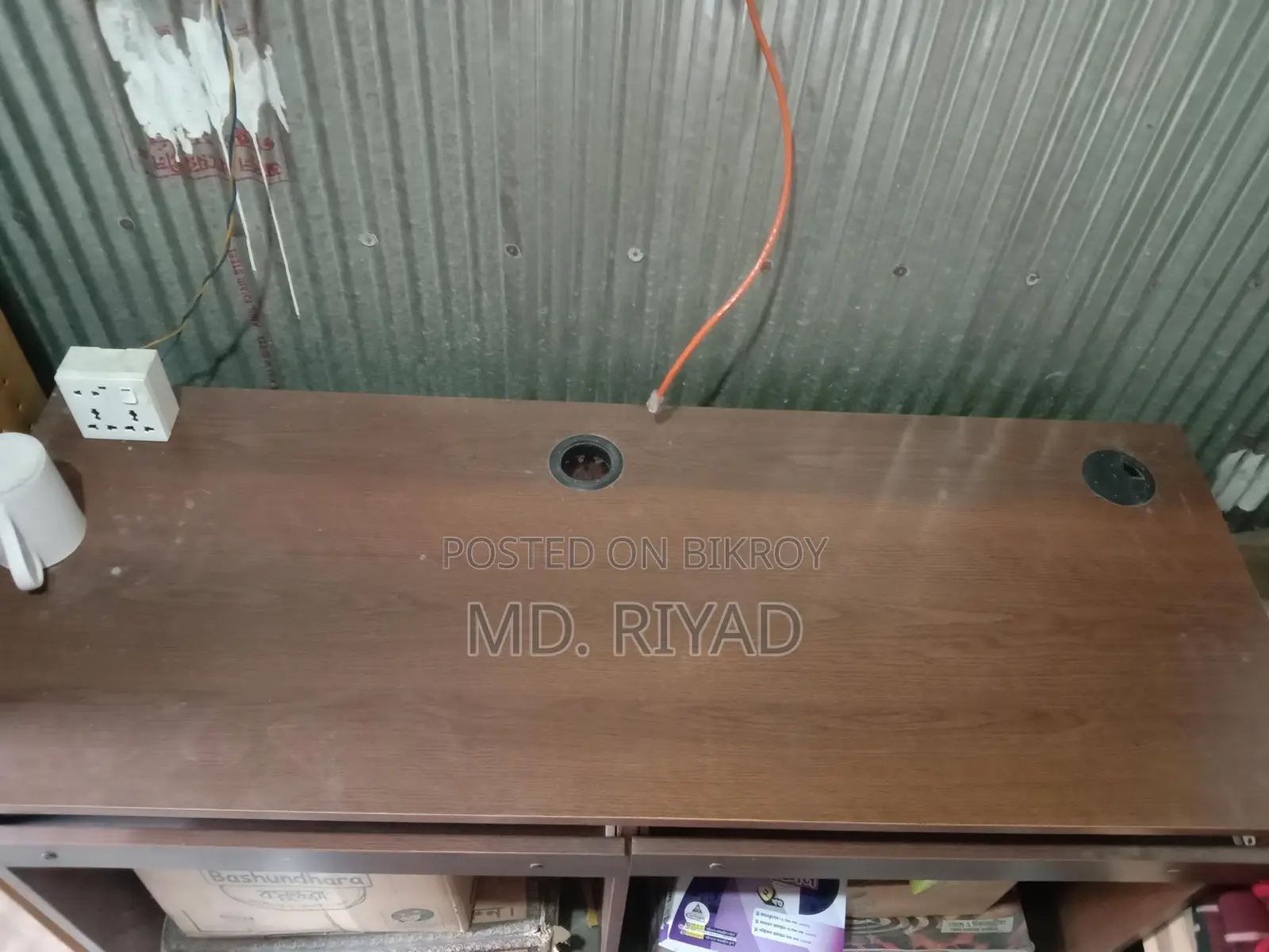 COMPUTER TABLE