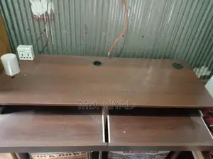 COMPUTER TABLE