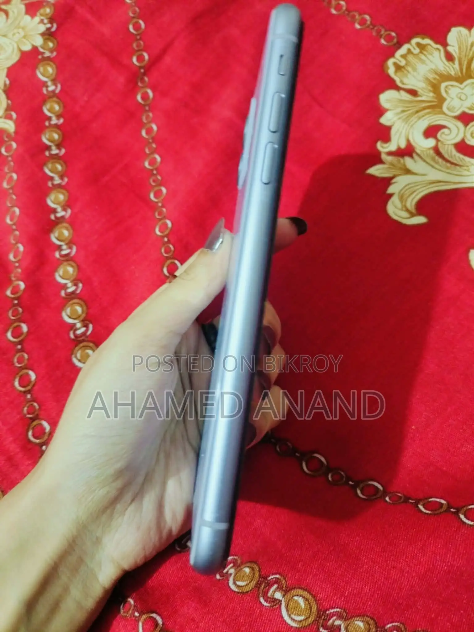 Apple iPhone 11 (Used)