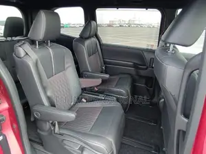 Toyota Noah S-Z NON HYBRID PKG 2022