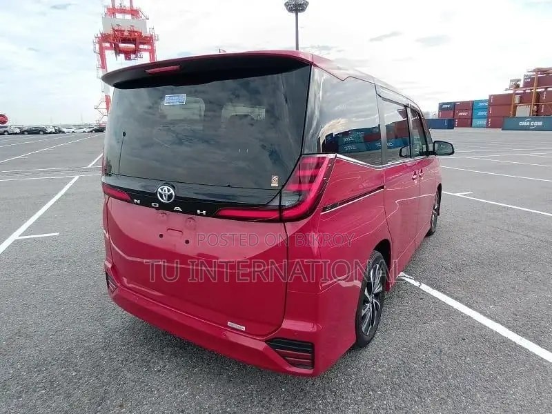 Toyota Noah S-Z NON HYBRID PKG 2022