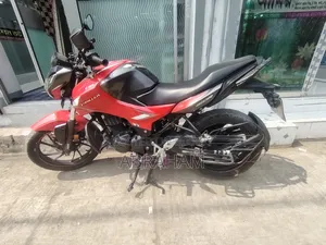 Hero Thriller 160R 2021 Red