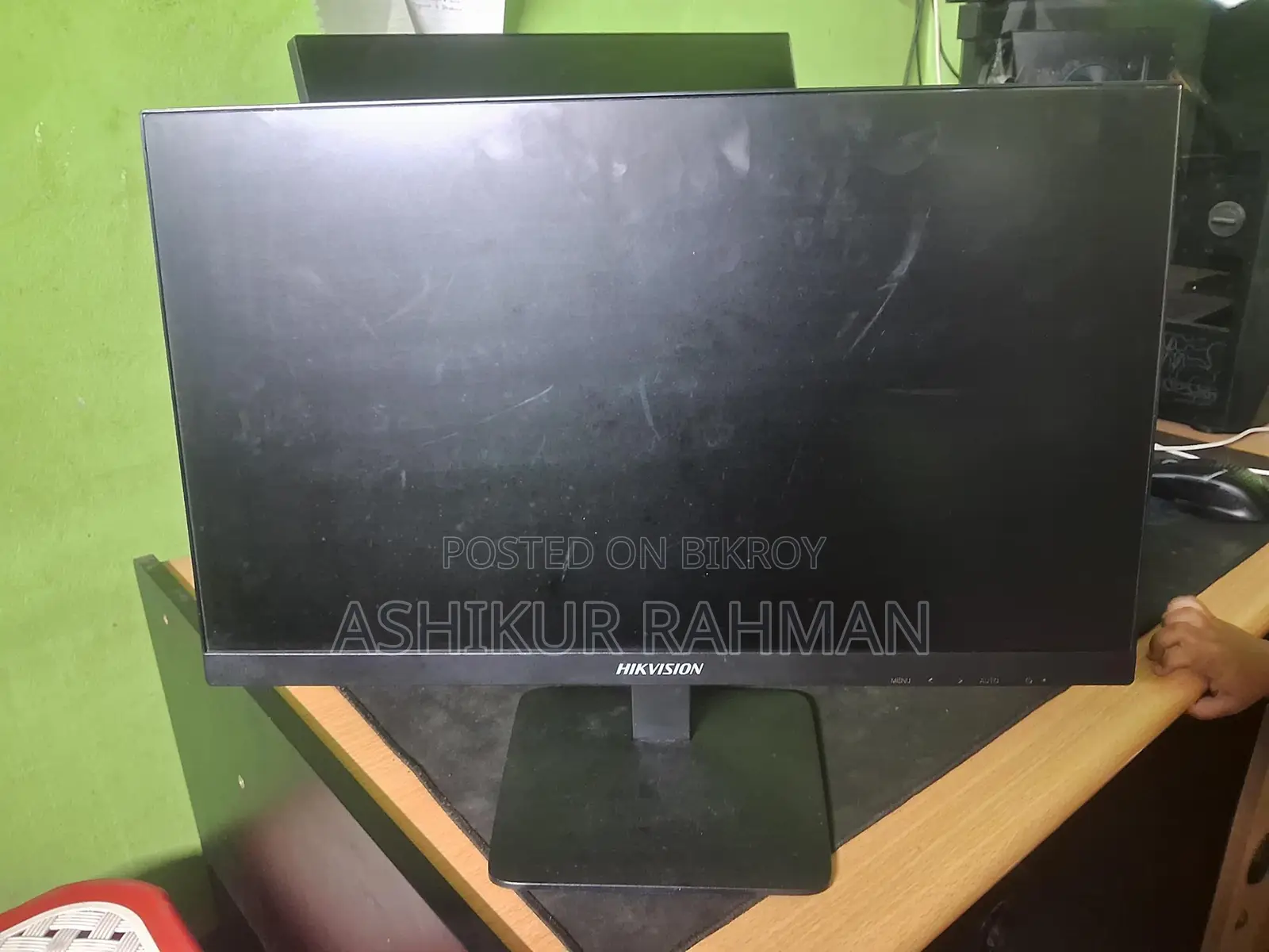 Hikvision 21 Inch Monitor Sell with Low Price