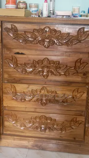 ওয়ারড্রোব বিক্রয় হবে