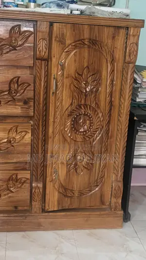 ওয়ারড্রোব বিক্রয় হবে
