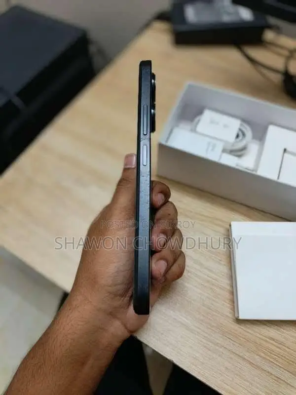 Xiaomi Redmi 13 6/128 (ব্যবহৃত)