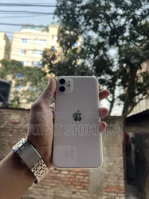 Apple iPhone 11 (Used)