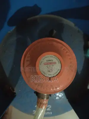 Gas Stove Fittings with 13.2 Kg Cylinder