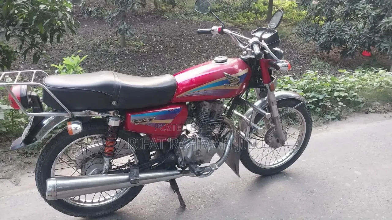 Honda 2005 Red