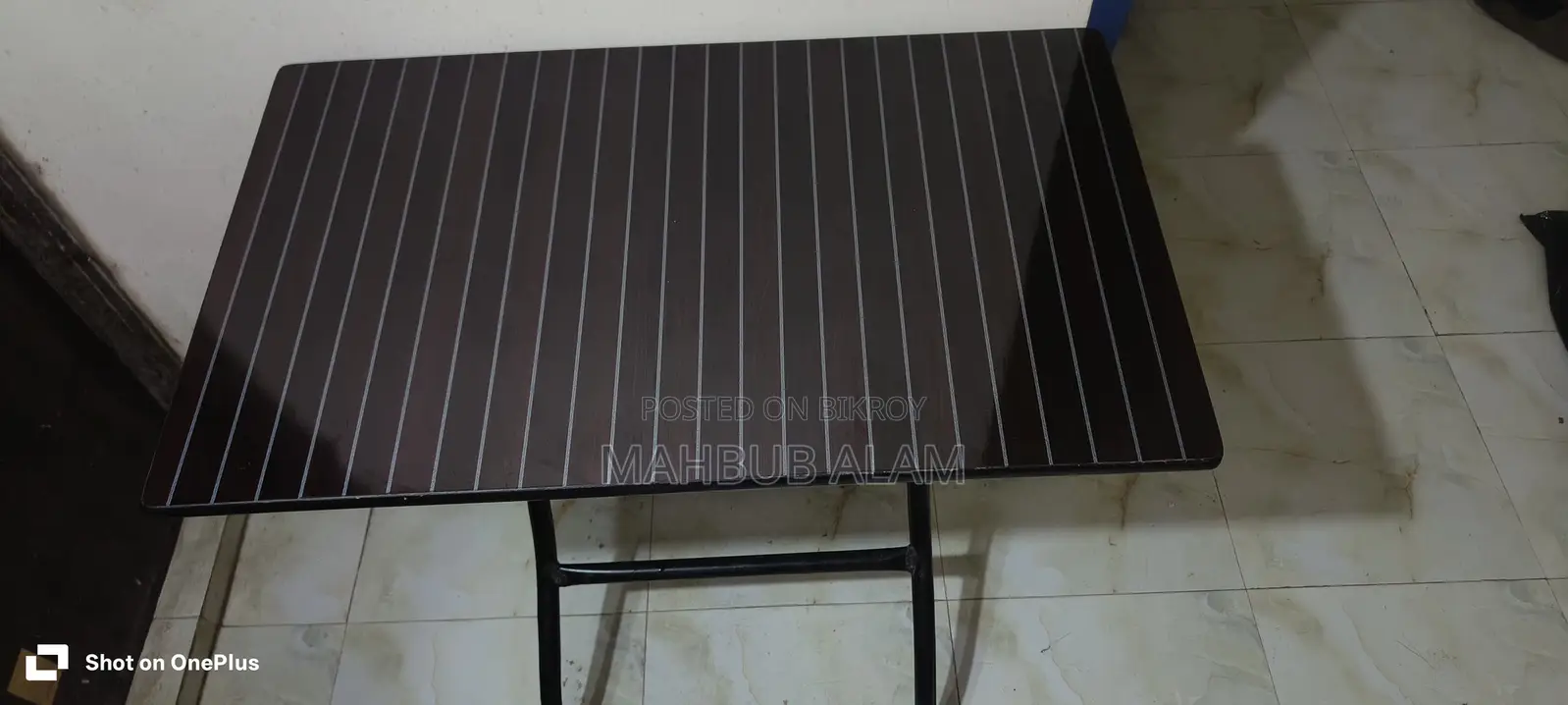 স্টাডি টেবিল