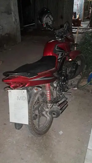 Honda Livo . 2025