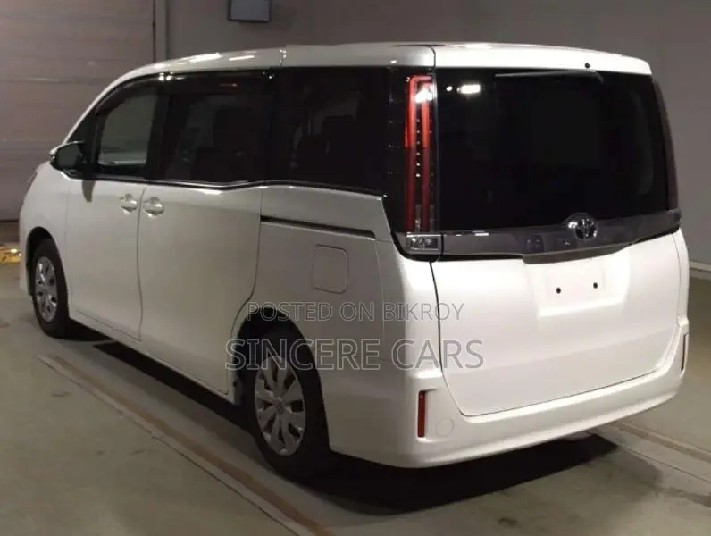 Toyota Esquire X PKG NON HYB 2021