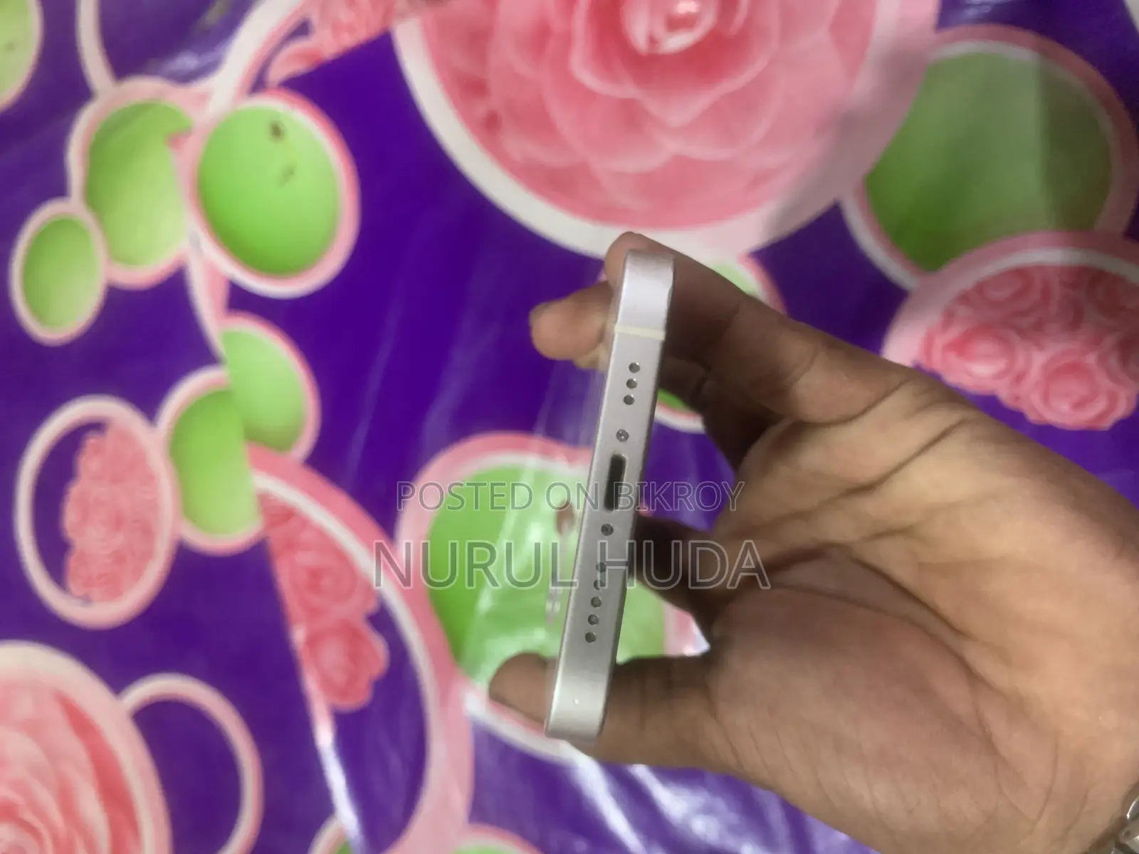 Apple iPhone 12 (Used)