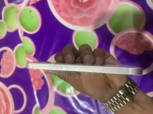 Apple iPhone 12 (Used)